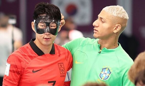 Cau thu Brazil an ui, goi Son Heung-min la 'nguoi hung' hinh anh