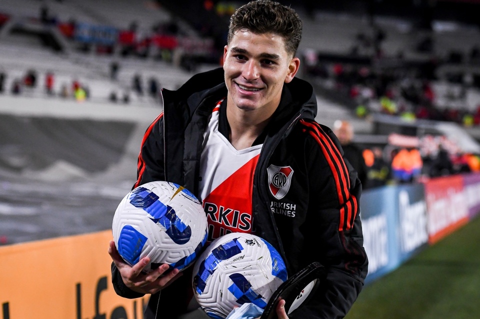 Messi va Alvarez anh 4