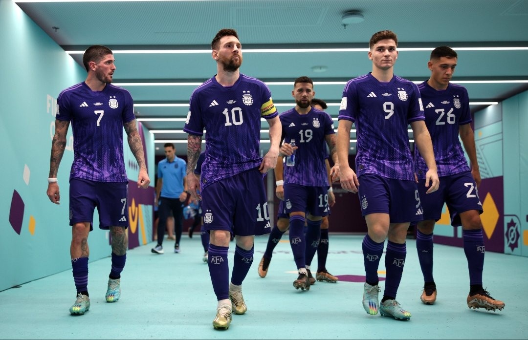 Messi va Alvarez anh 2