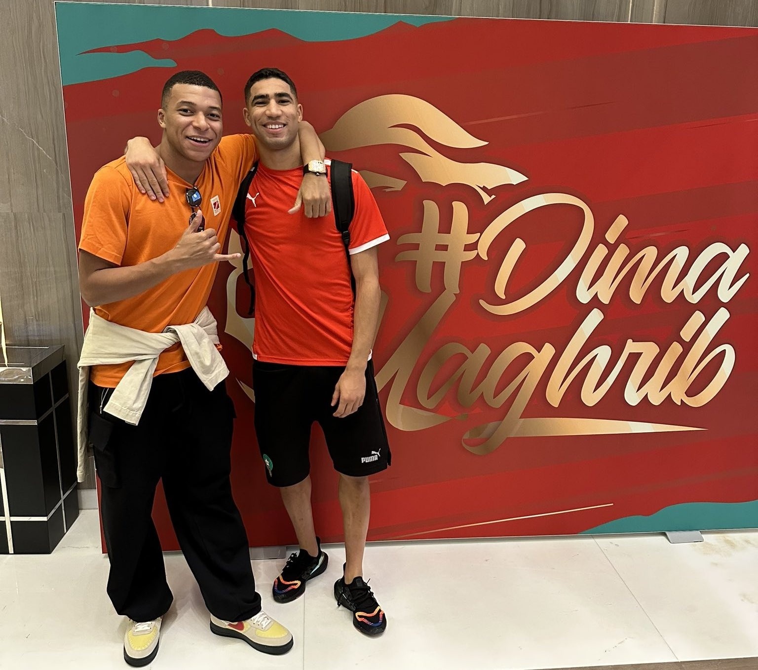 Mbappe đối đầu Hakimi  ảnh 2 Mbappe doi dau Hakimi anh 2