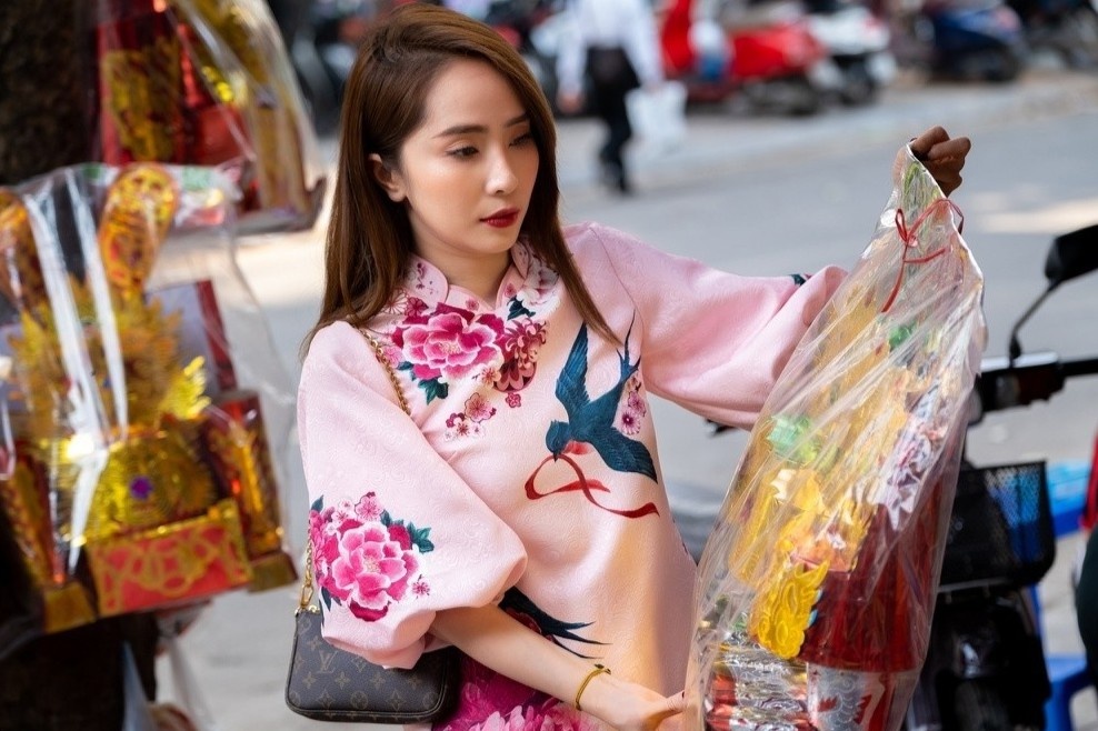 Su khac nhau trong tuc cung ong Cong ong Tao o chau A hinh anh