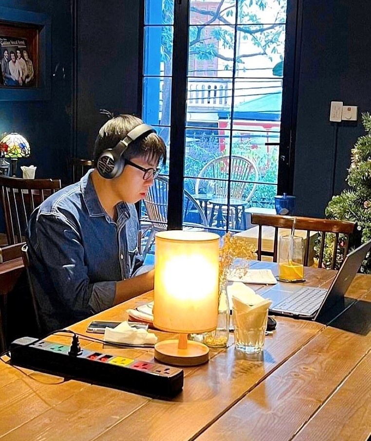 ca phe ket hop bar anh 5