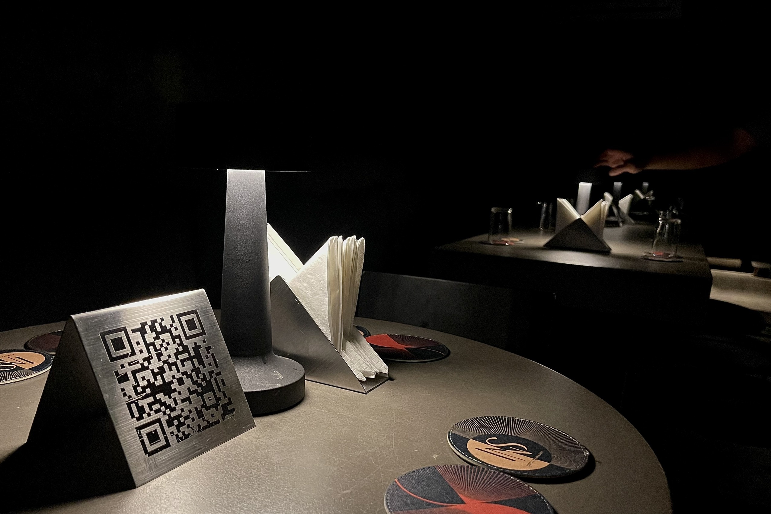 ca phe ket hop bar anh 1