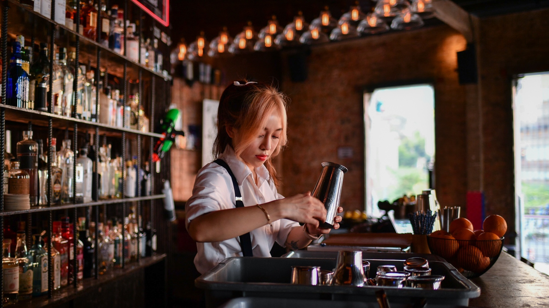 Duoc va mat cua mo hinh quan ca phe ket hop bar, pub hinh anh