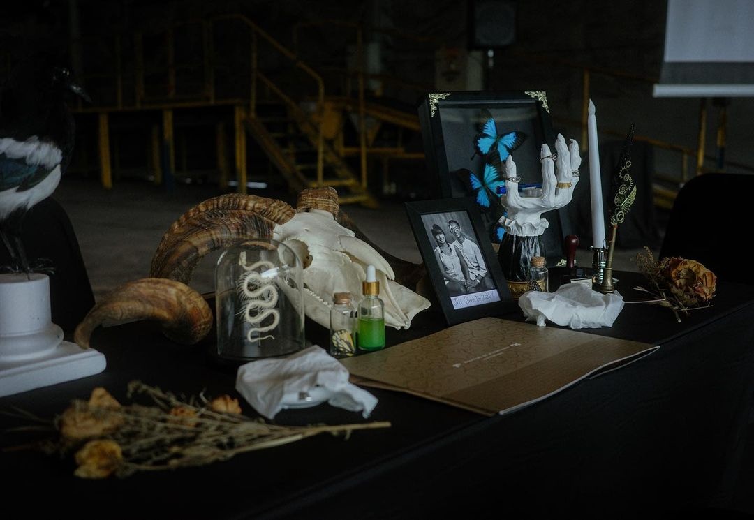 cô dâu mặc váy đen ảnh 2 co dau mac vay den anh 2