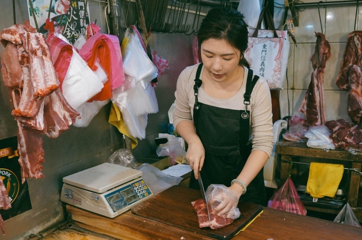 Trung Quoc keu goi cu nhan that nghiep di lao dong chan tay hinh anh