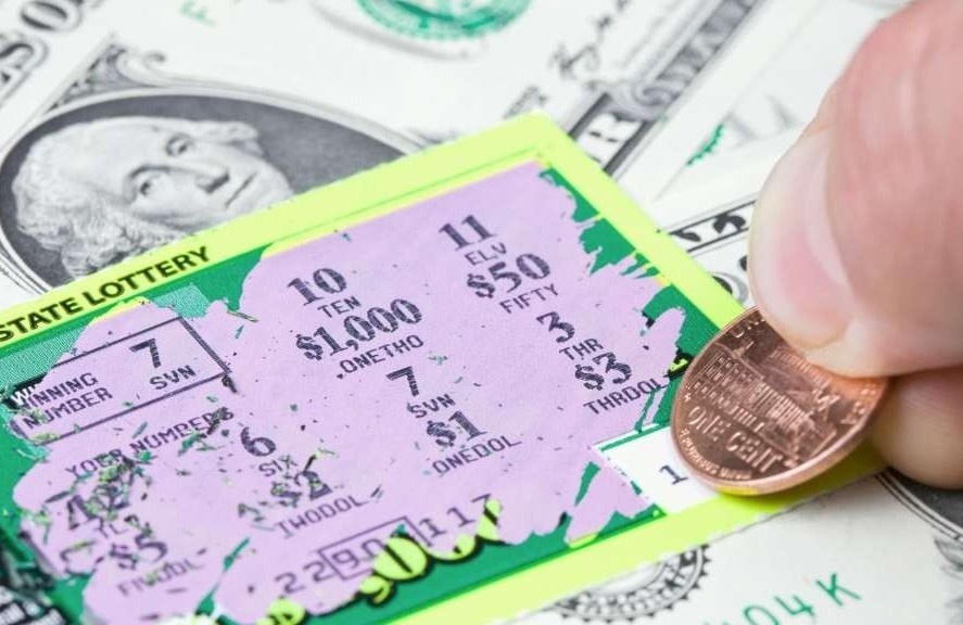 Thoat khoi canh vo gia cu nho trung 5 trieu USD hinh anh