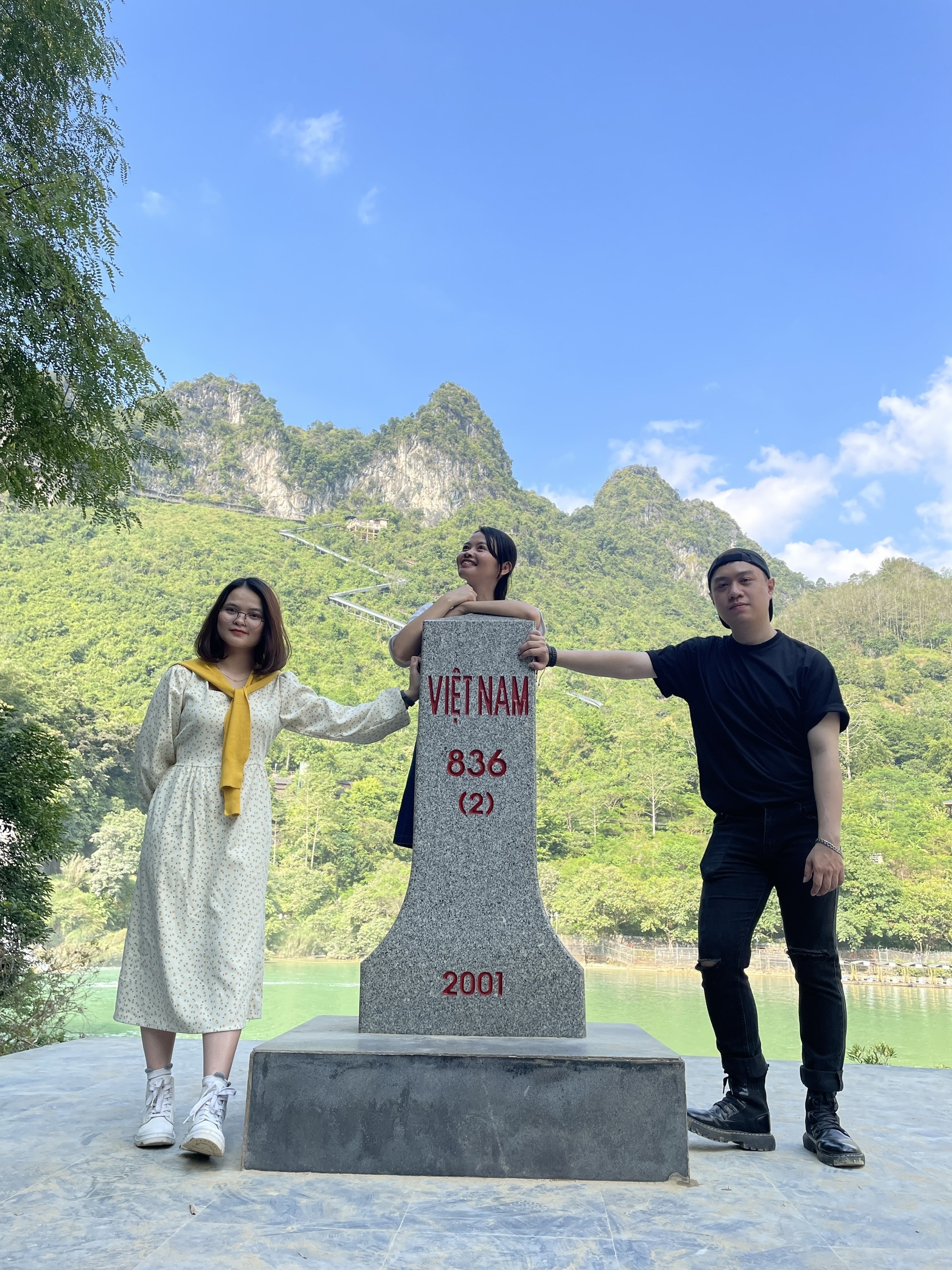 du lich voi ban than anh 4