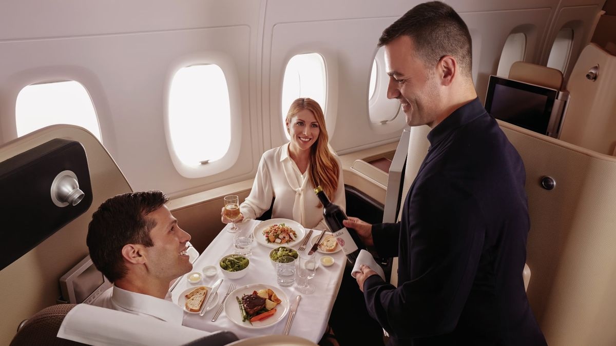 khoang hang nhat may bay anh 1