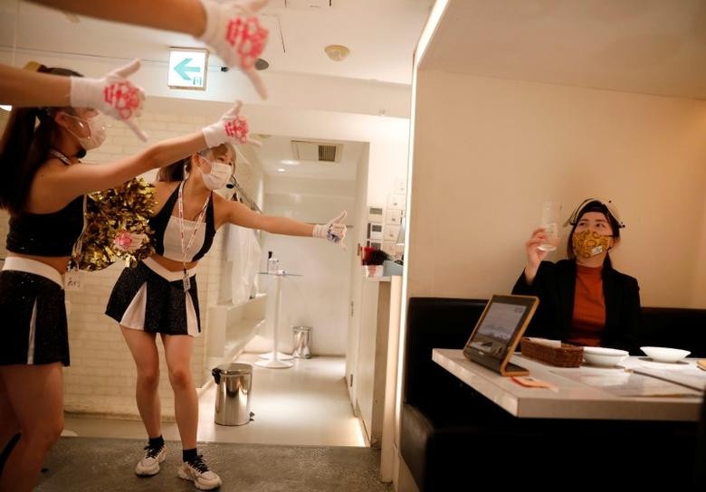 khach hang so noi chuyen anh 1