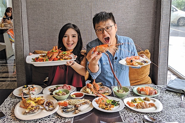 Nha hang va TikToker cai nhau vi bua an mien phi hinh anh