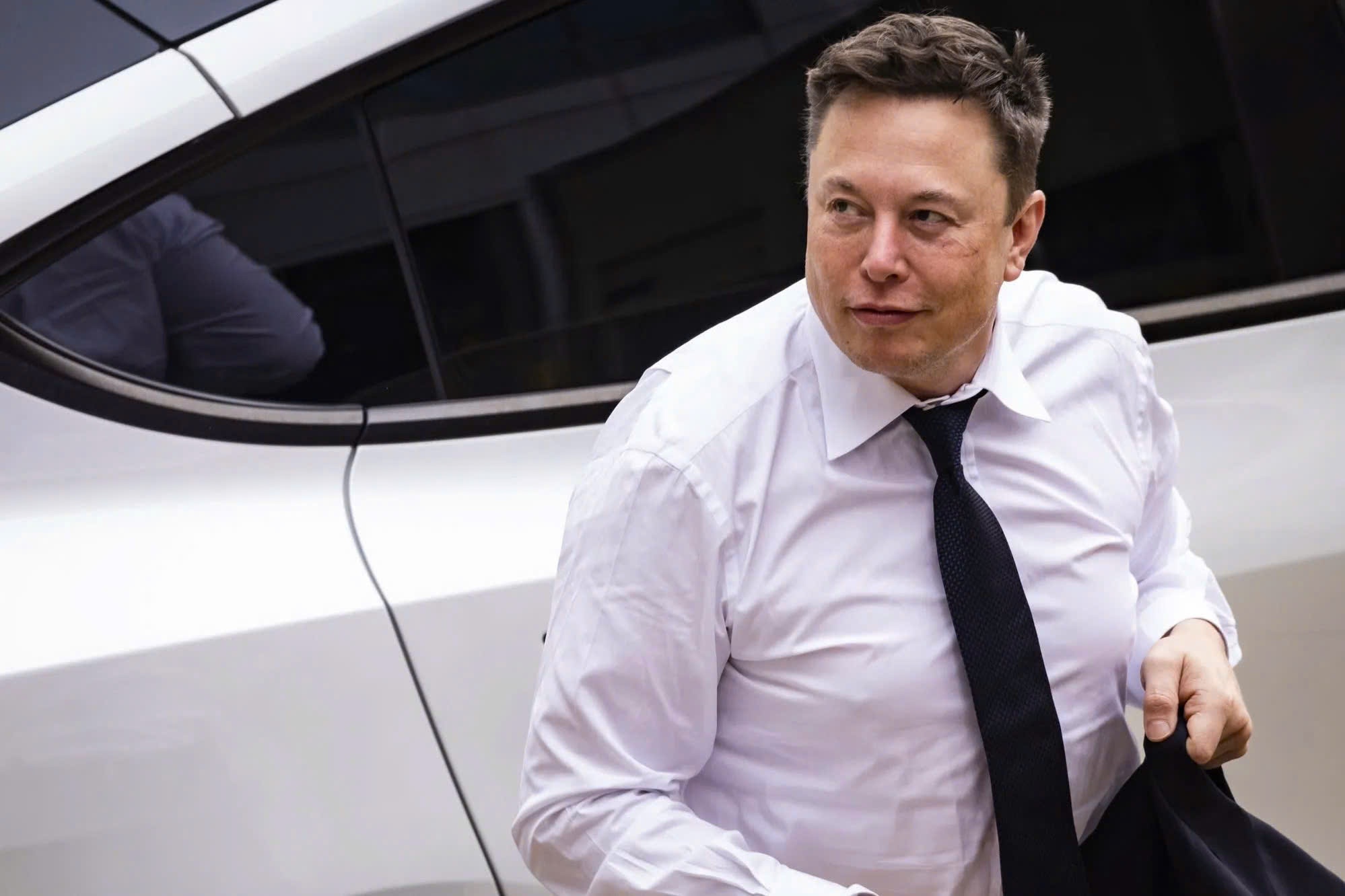 Elon Musk mat vi tri ty phu nghin ty USD hinh anh