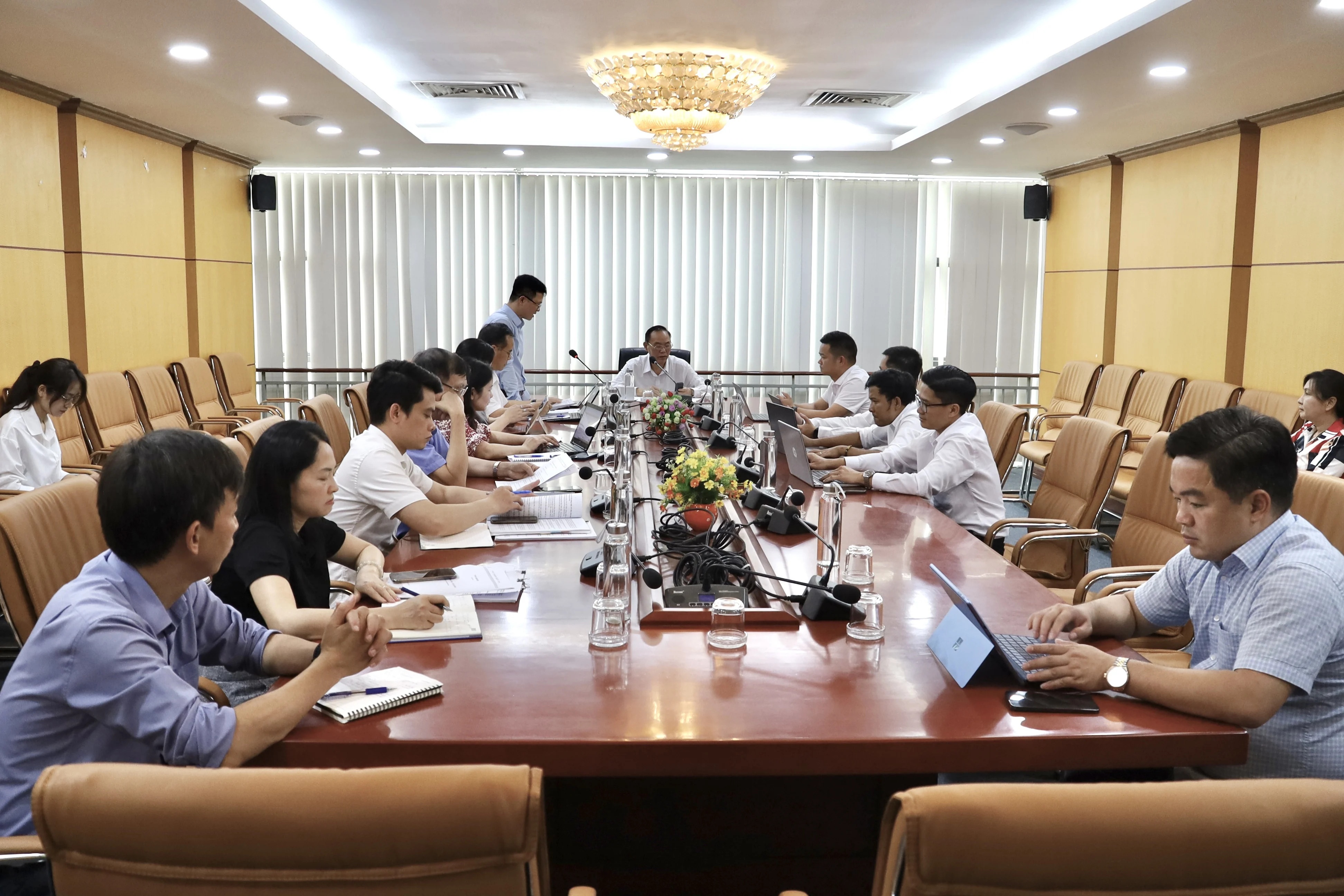 Mot doanh nghiep muon xay 'chung cu heo' 6 tang dau tien o Viet Nam hinh anh