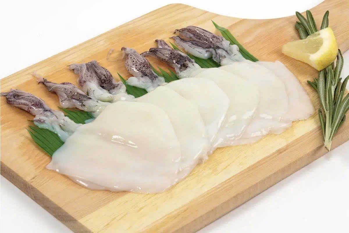 Ban muc, bach tuoc ra nuoc ngoai Viet Nam du thu ve hon 700 trieu USD hinh anh