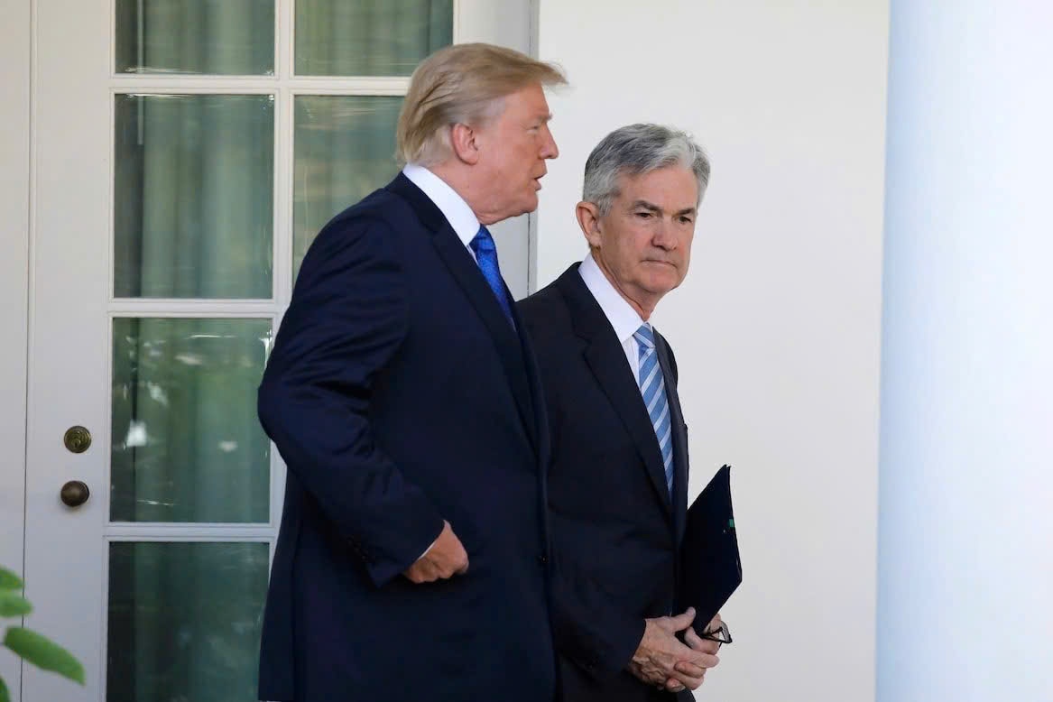 Ong Trump noi Chu tich Fed se 'roi di' sau 8 thang nua hinh anh