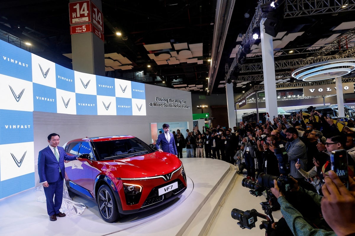 VinFast chay nha may dau tien o nuoc ngoai hinh anh