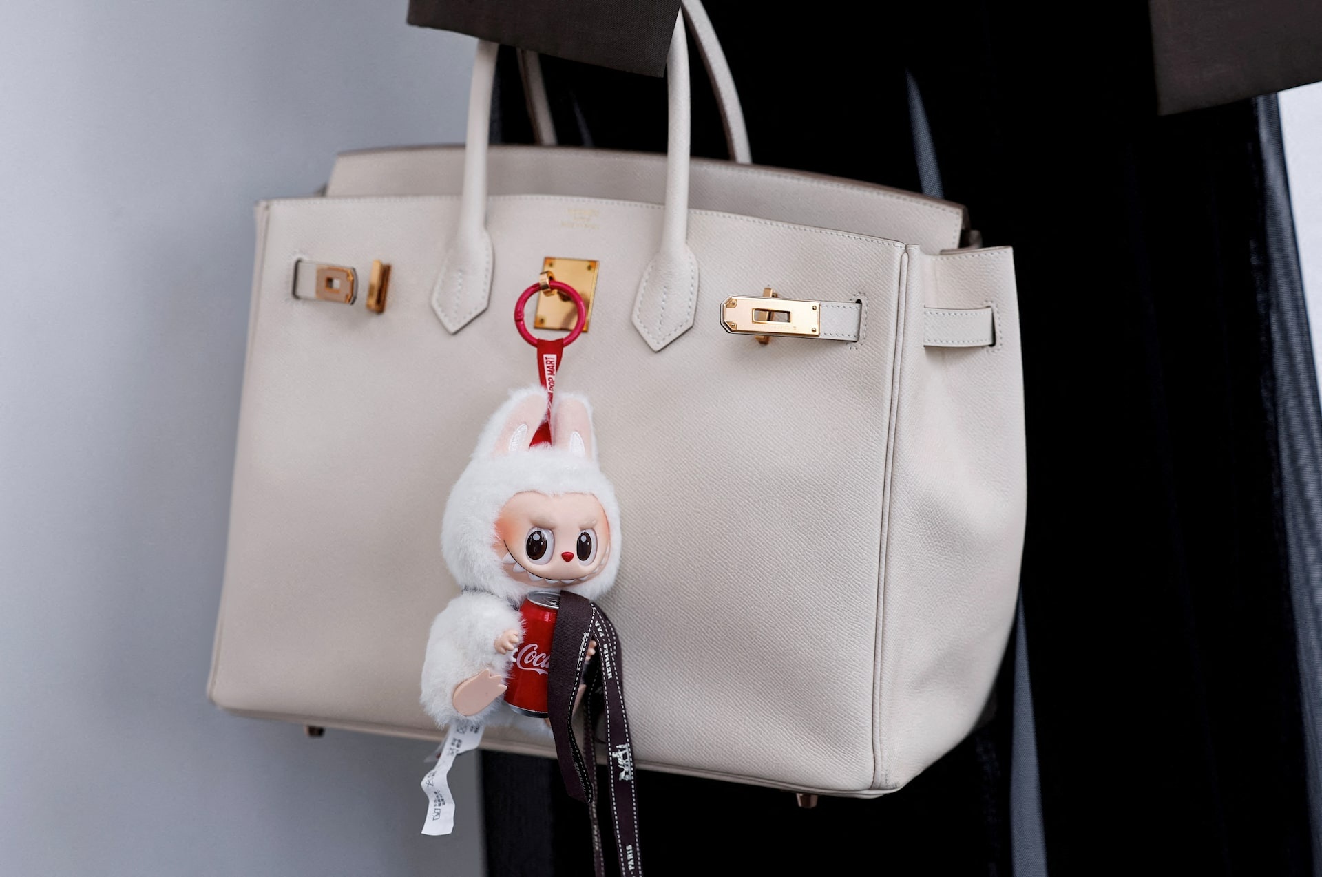 Ong chu Labubu dat 'sieu' loi nhuan hinh anh