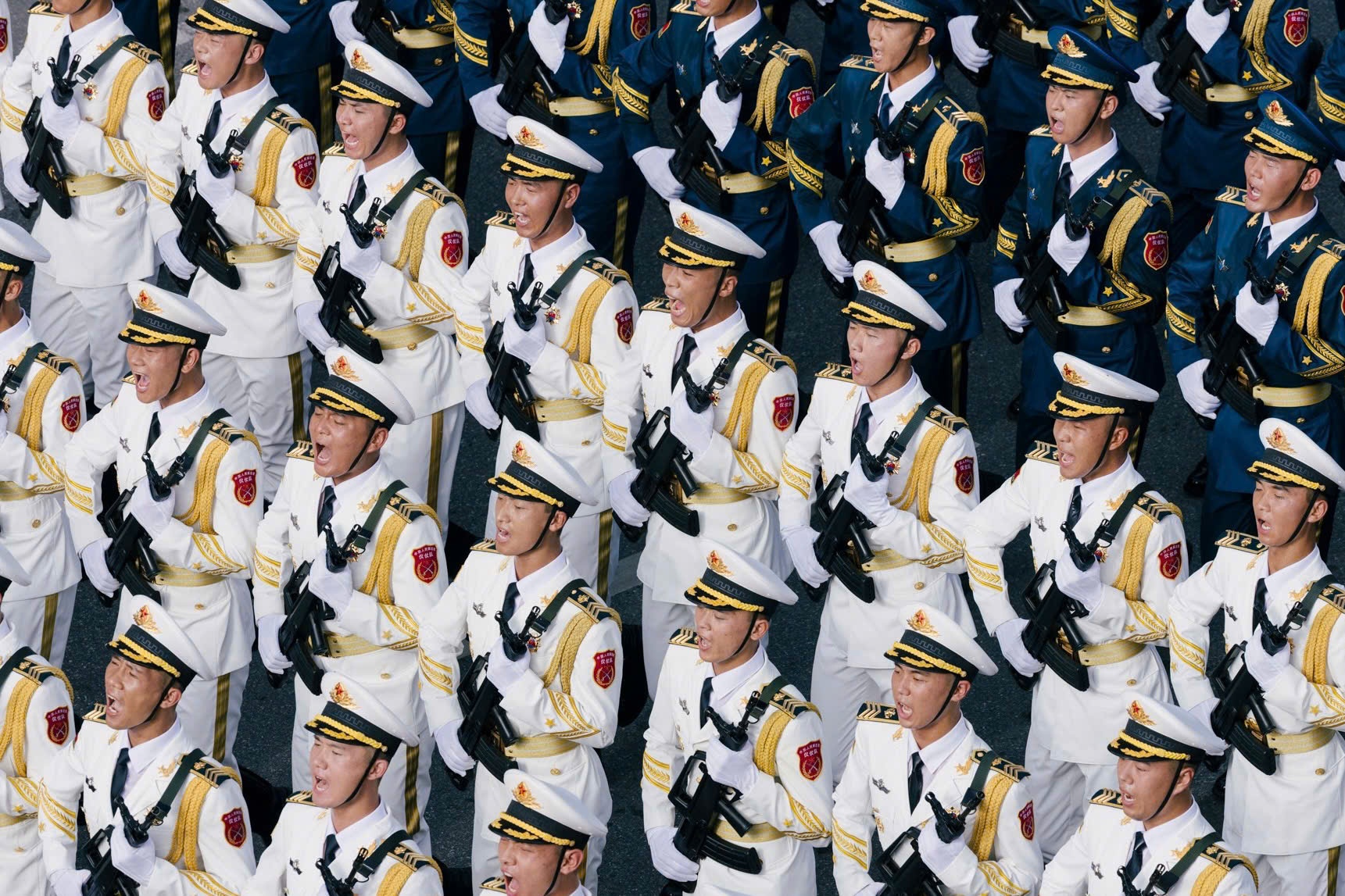 Hinh anh hung dung cua 4 doan quan doi quoc te hinh anh