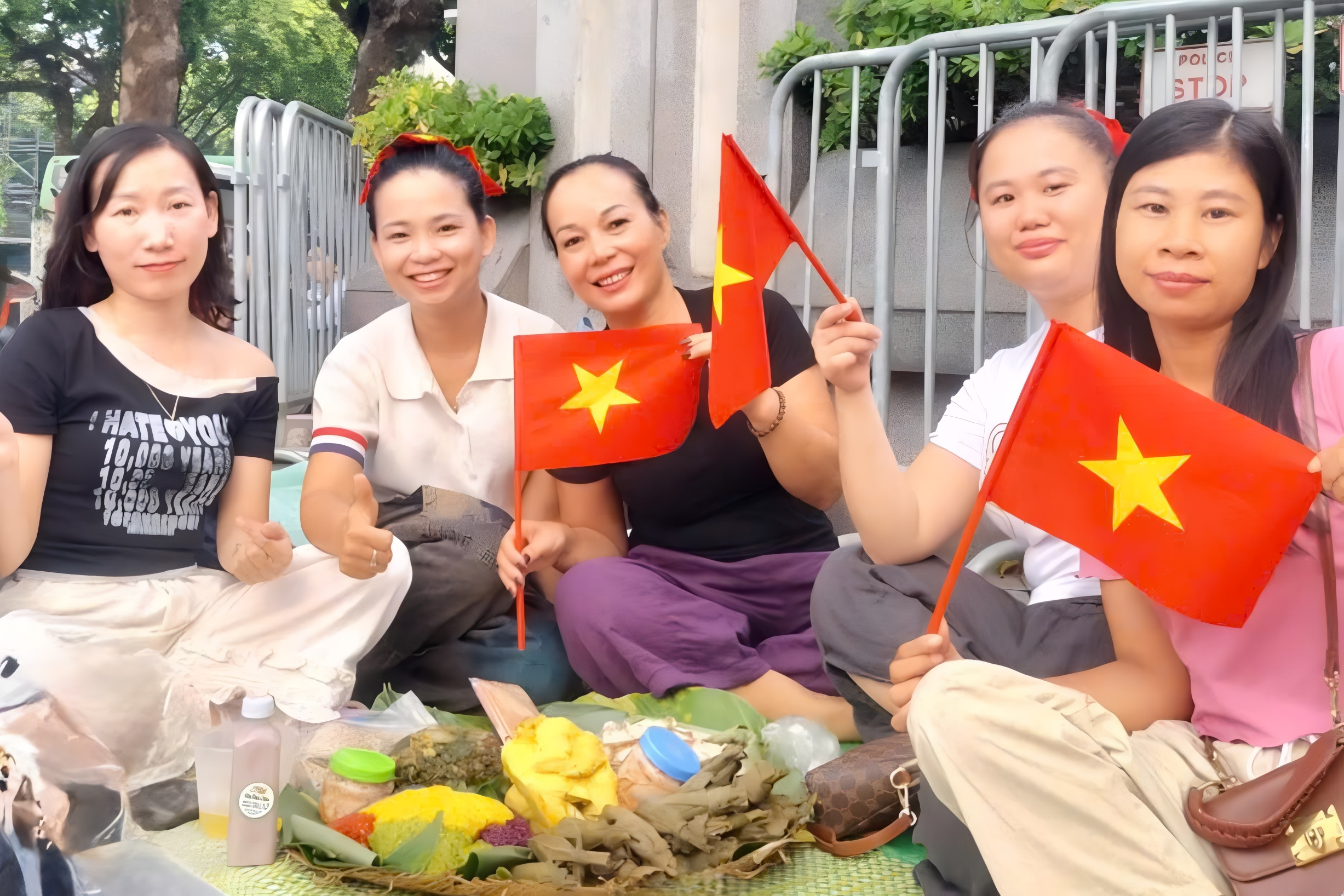 Tong hop luyen lan 2,  mam do an hot anh 1