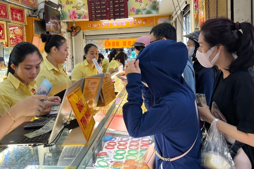 Chan canh 'chau chuc' mua vang, nha dau tu chuyen qua mon moi hinh anh