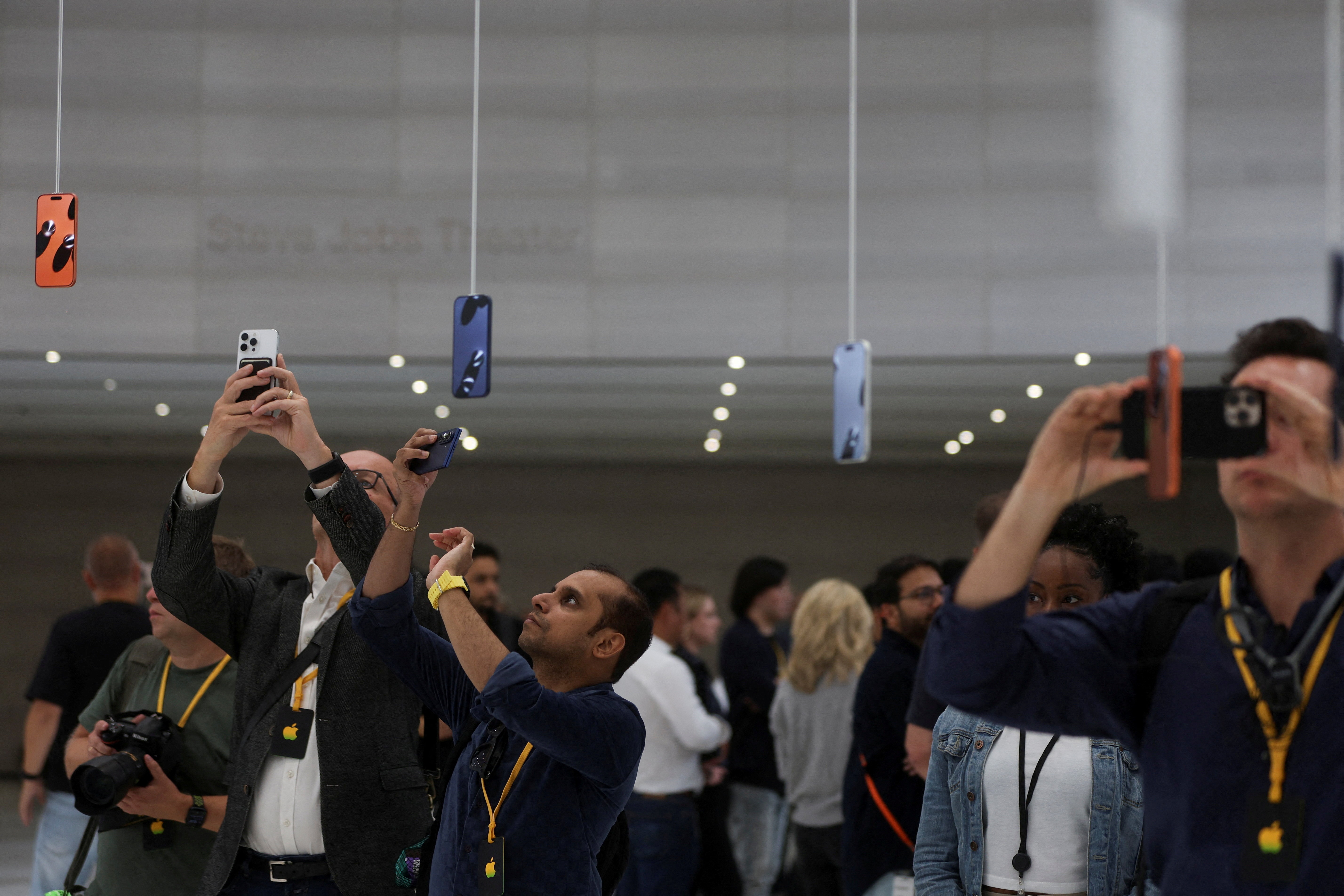 Cuoi cung cung co iPhone gap? hinh anh