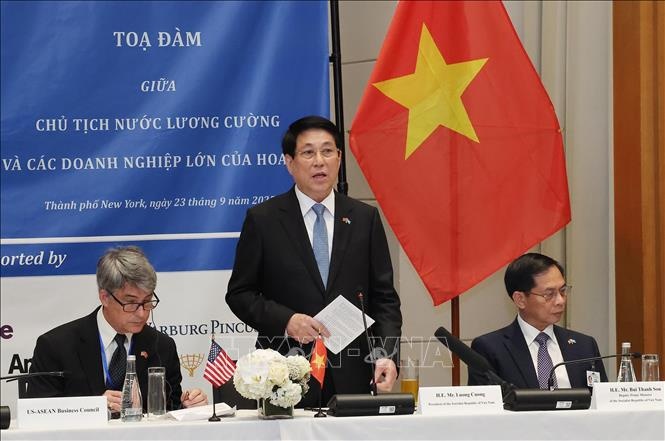 Chu tich nuoc keu goi doanh nghiep My dau tu lon hon tai Viet Nam hinh anh