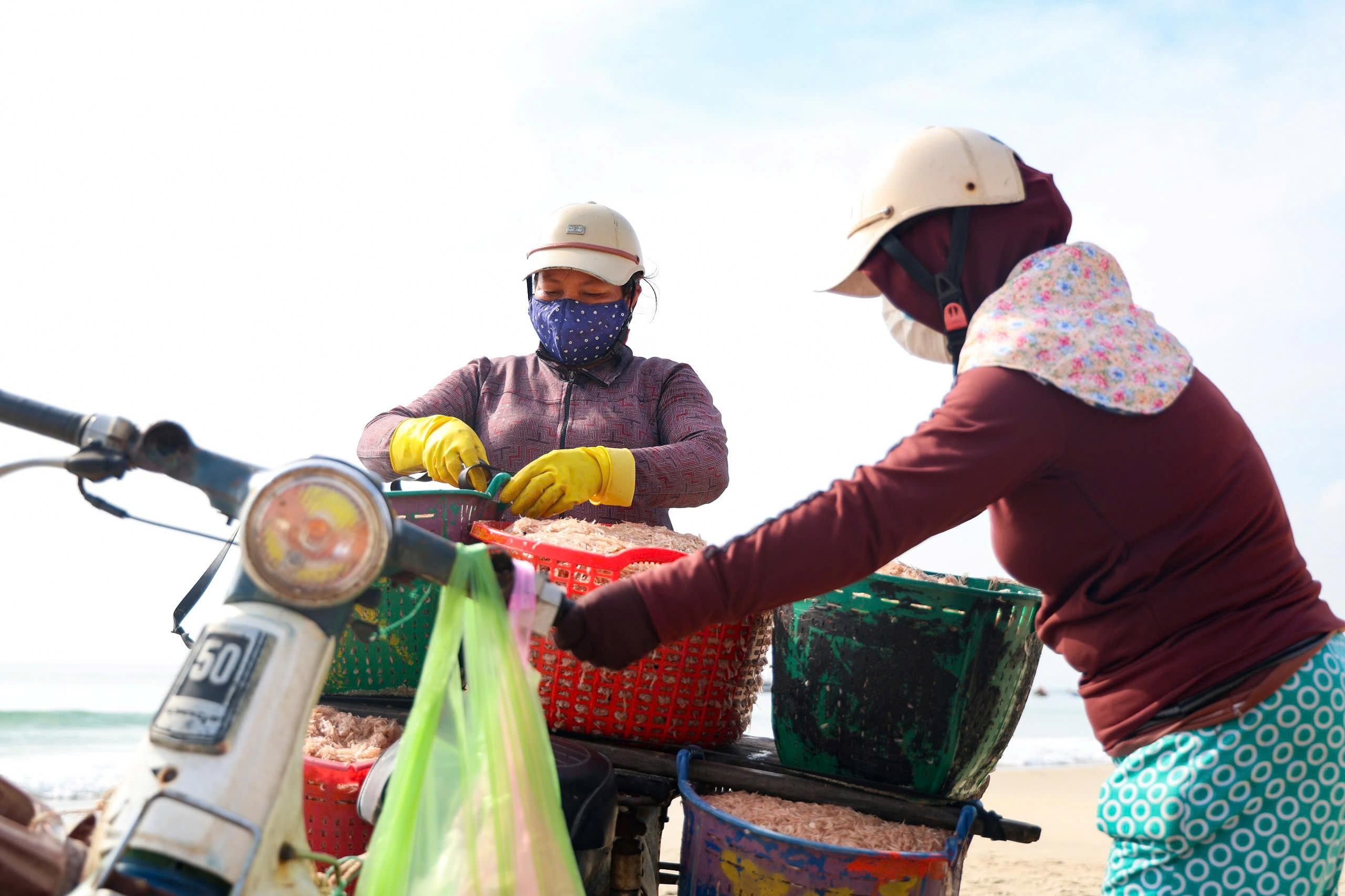 trung dam ruoc bien,  ngu dan Quang Ngai anh 7