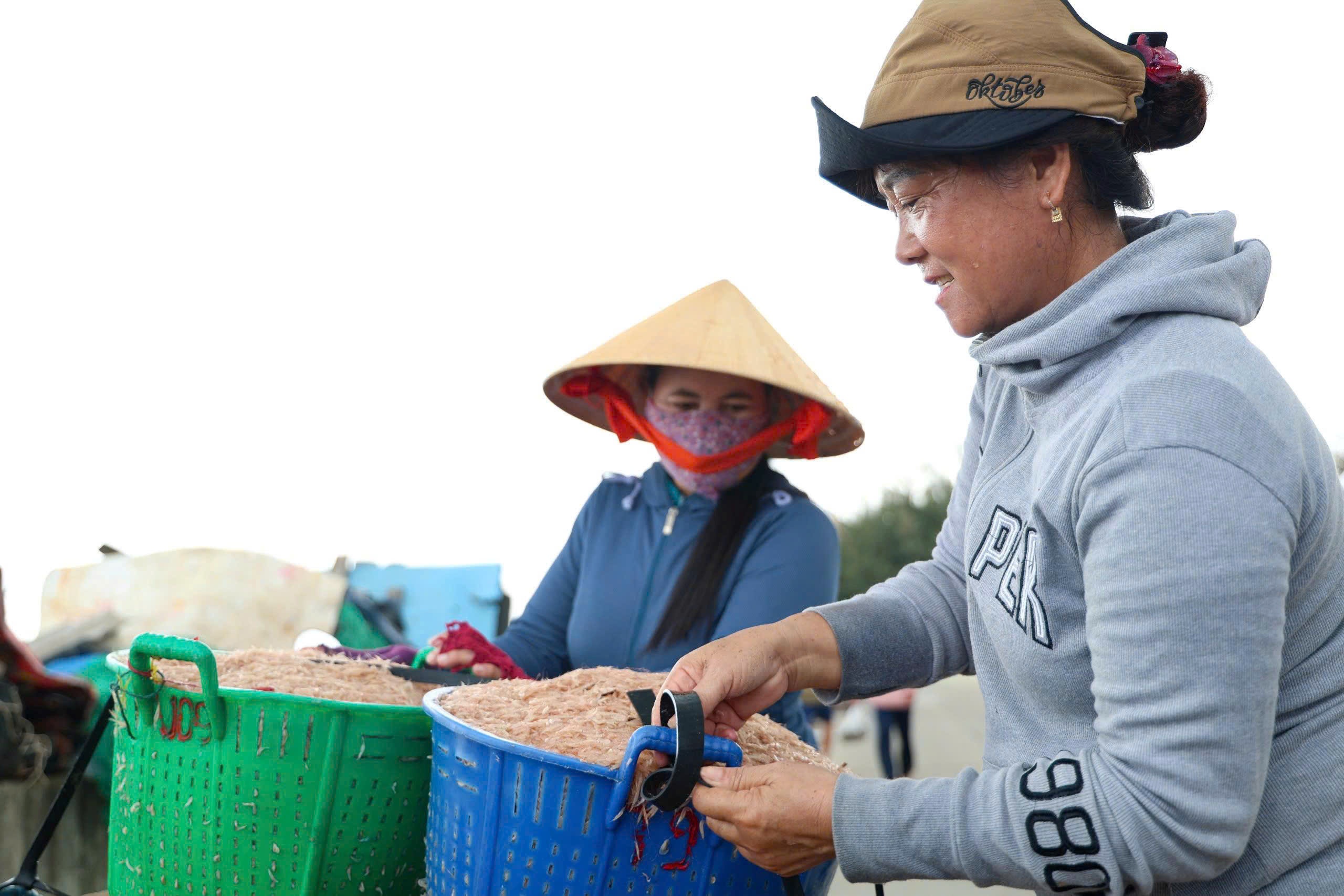 trung dam ruoc bien,  ngu dan Quang Ngai anh 4