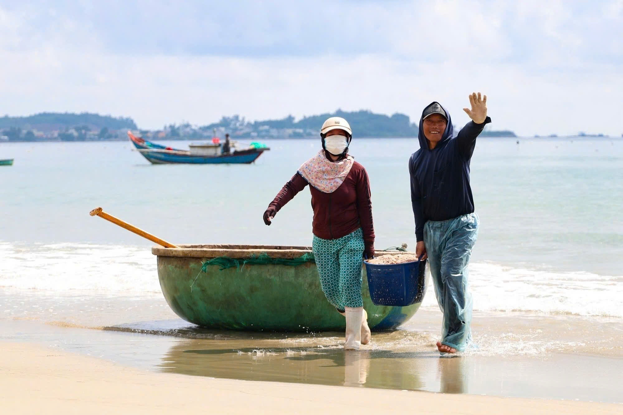 trung dam ruoc bien,  ngu dan Quang Ngai anh 5
