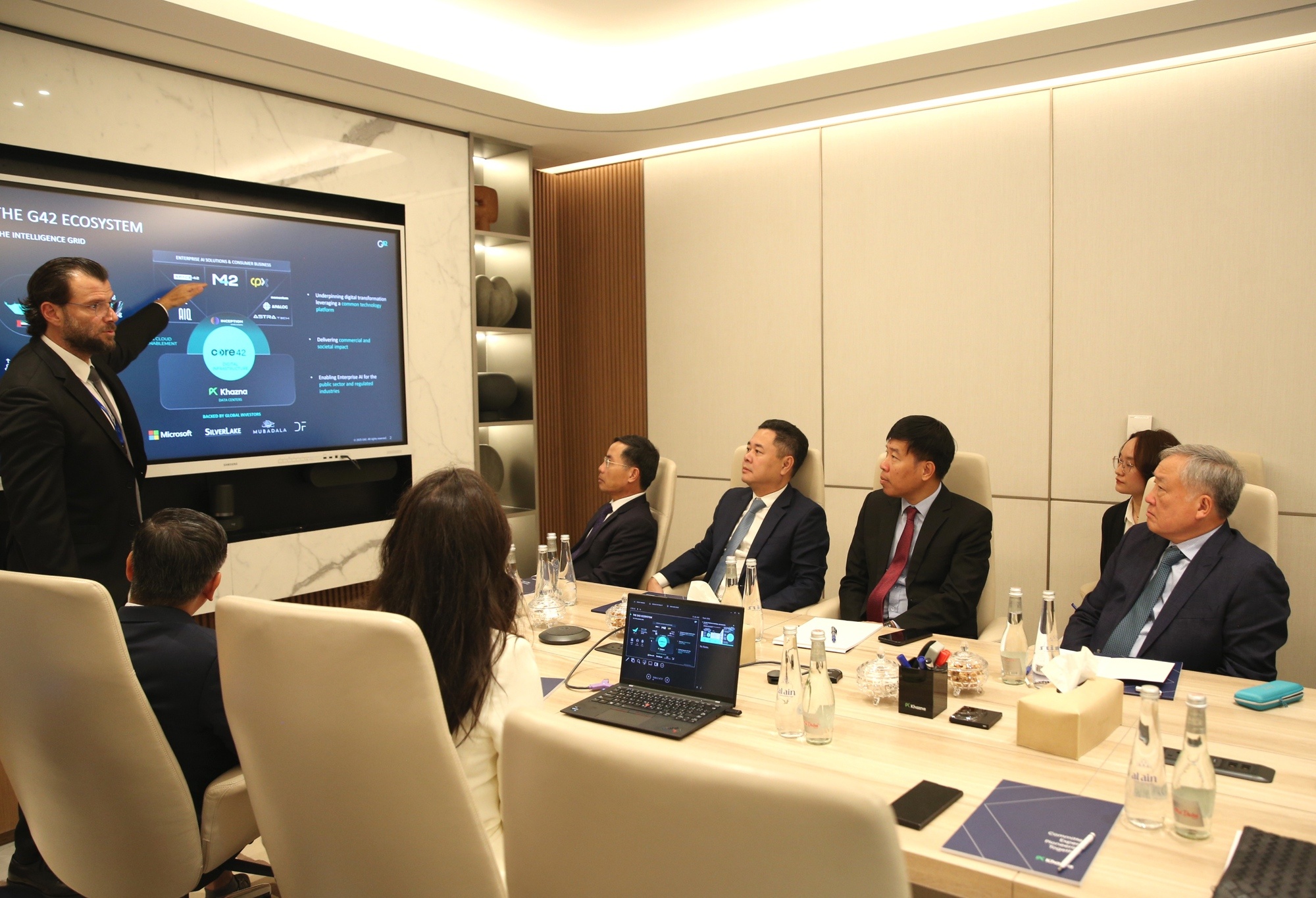 tap doan G42,  tiem luc G42,  linh vuc AI,  dau tu Viet Nam,  ong lon AI anh 3