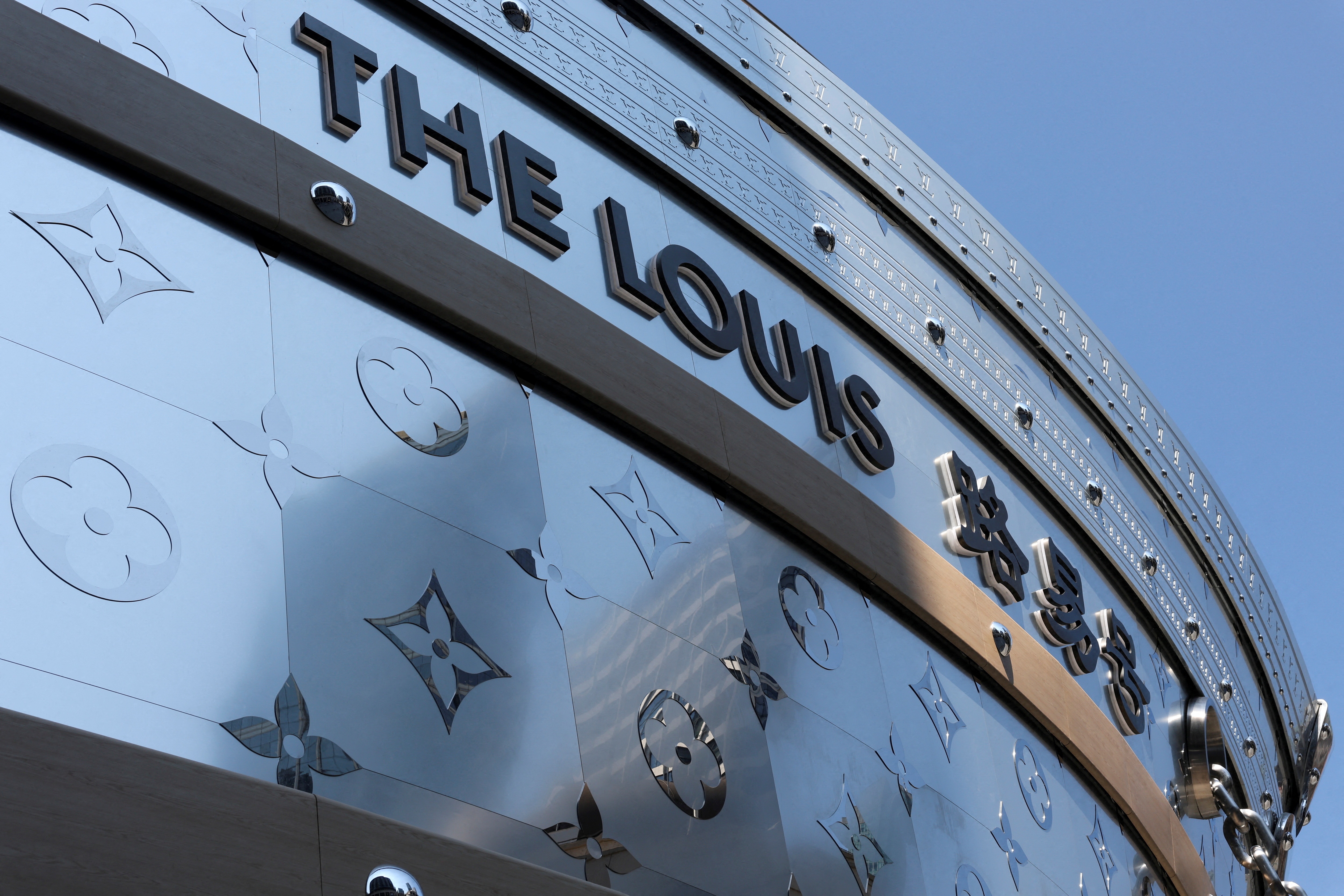 'Ong trum' hang xa xi van dat cuoc vao Trung Quoc hinh anh