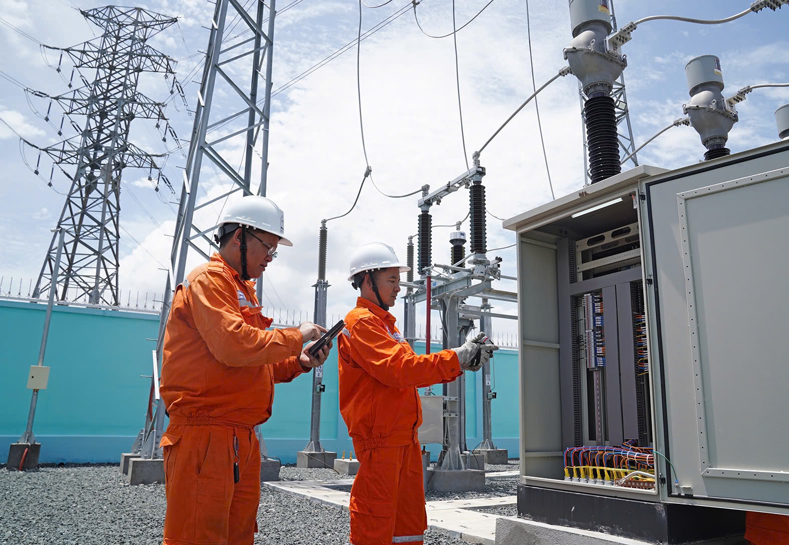 Dien luc mien Nam,  day manh ung dung,  khoa hoc cong nghe,  he thong dien,  san luong dien anh 1