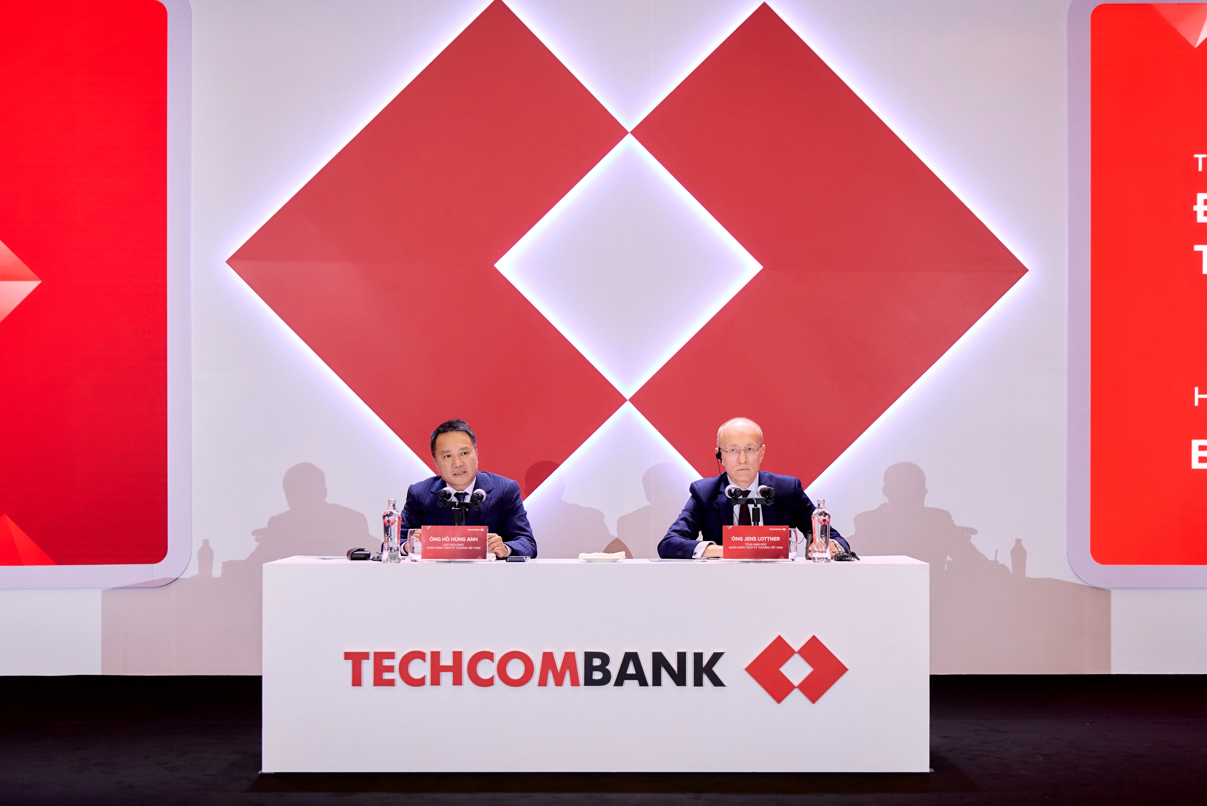 Co tuc va co phieu thuong toi 67%: Techcombank khang dinh vi the so 1 hinh anh