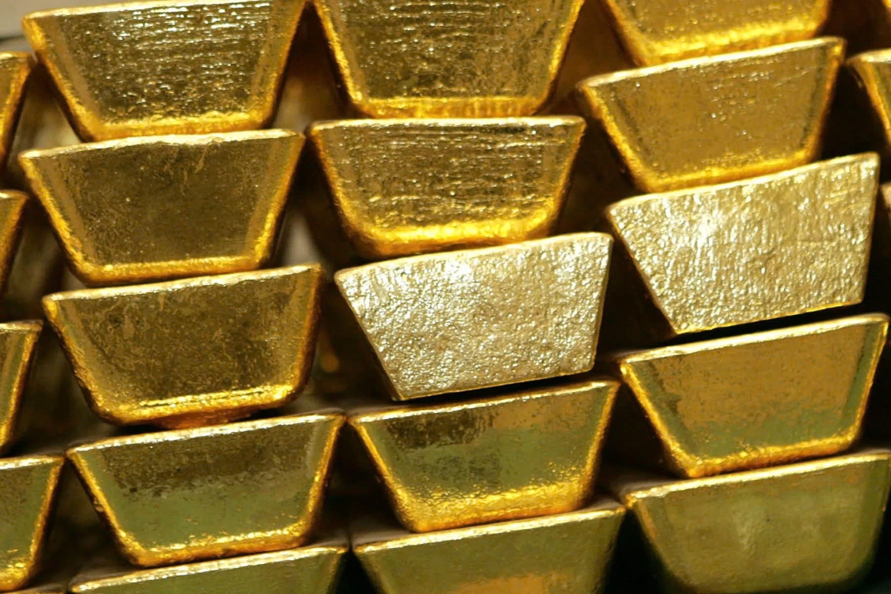 Phap da lam gi voi 129 tan vang du tru o My? hinh anh