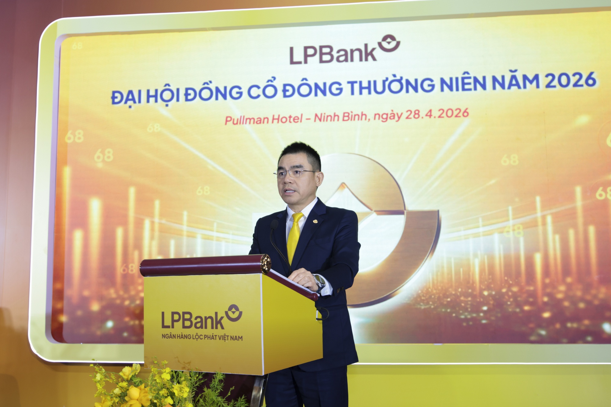 LPBank dang hop co dong ban viec chia co tuc gan 9.000 ty tien mat hinh anh