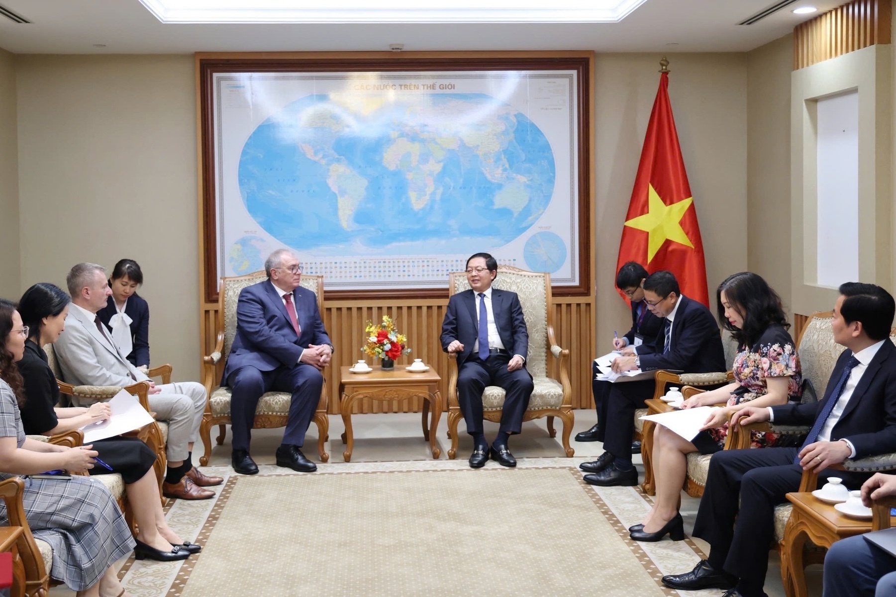 chuong trinh dien hat nhan anh 1