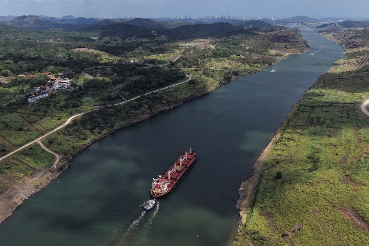 Tau hang tra them 4 trieu USD 'mua suat' di qua kenh dao Panama hinh anh