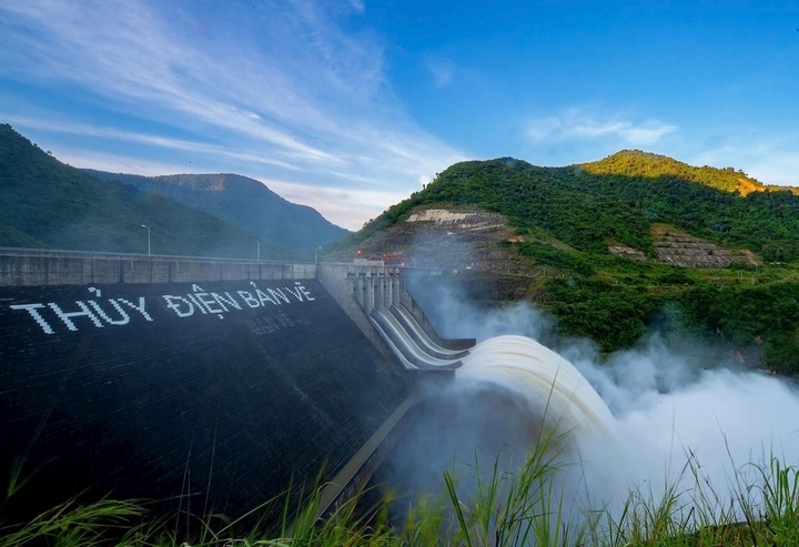 El Nino co the sap xuat hien, thuy dien lam gi truoc mua kho 2026? hinh anh