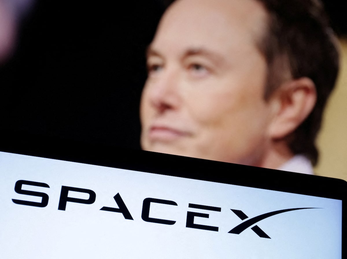 Elon Musk sap tao them ky luc moi voi SpaceX hinh anh