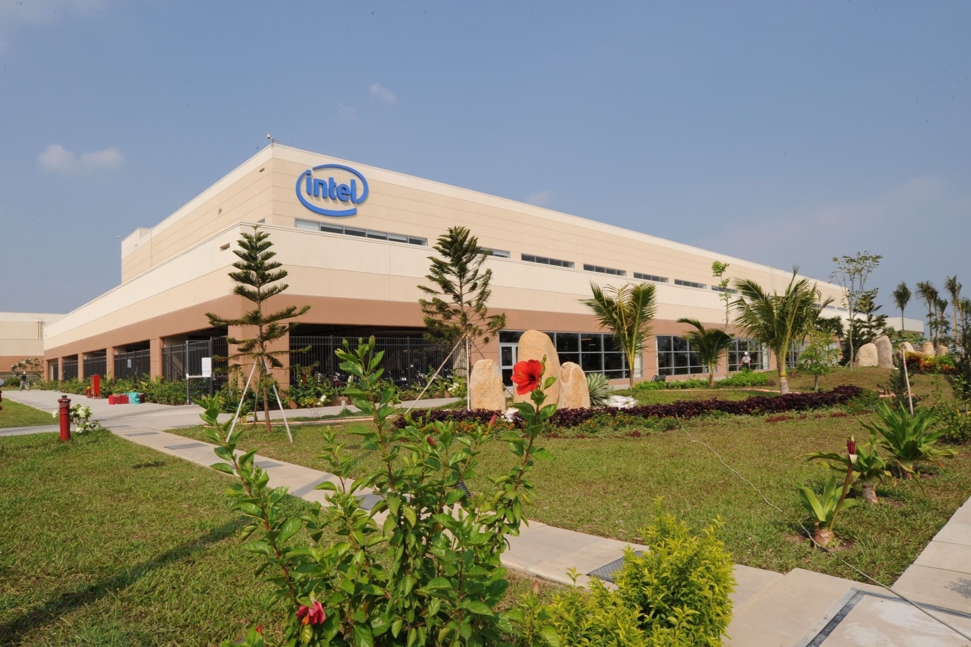 Intel da dau tu hon 4 ty USD vao Viet Nam hinh anh