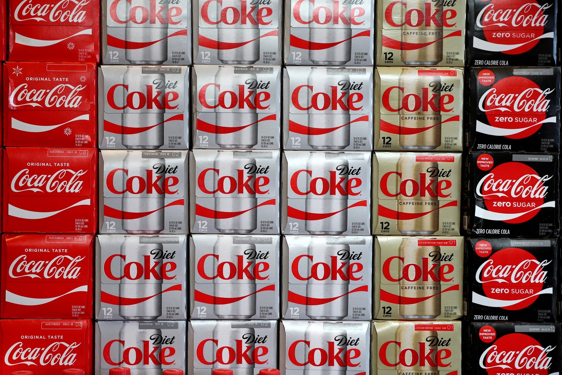 Coca-Cola sap hau toa vi khoan thue keo dai 3 doi CEO hinh anh
