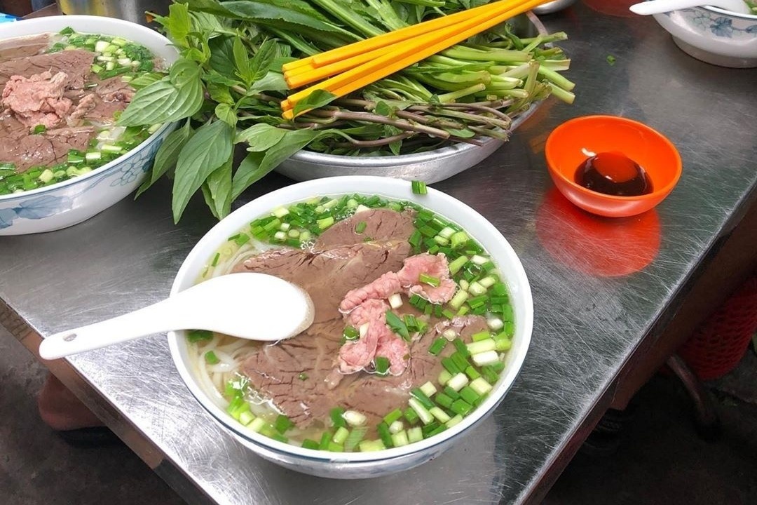 Gia xang giam nhung hang an chua giam, Bo Cong Thuong noi gi? hinh anh