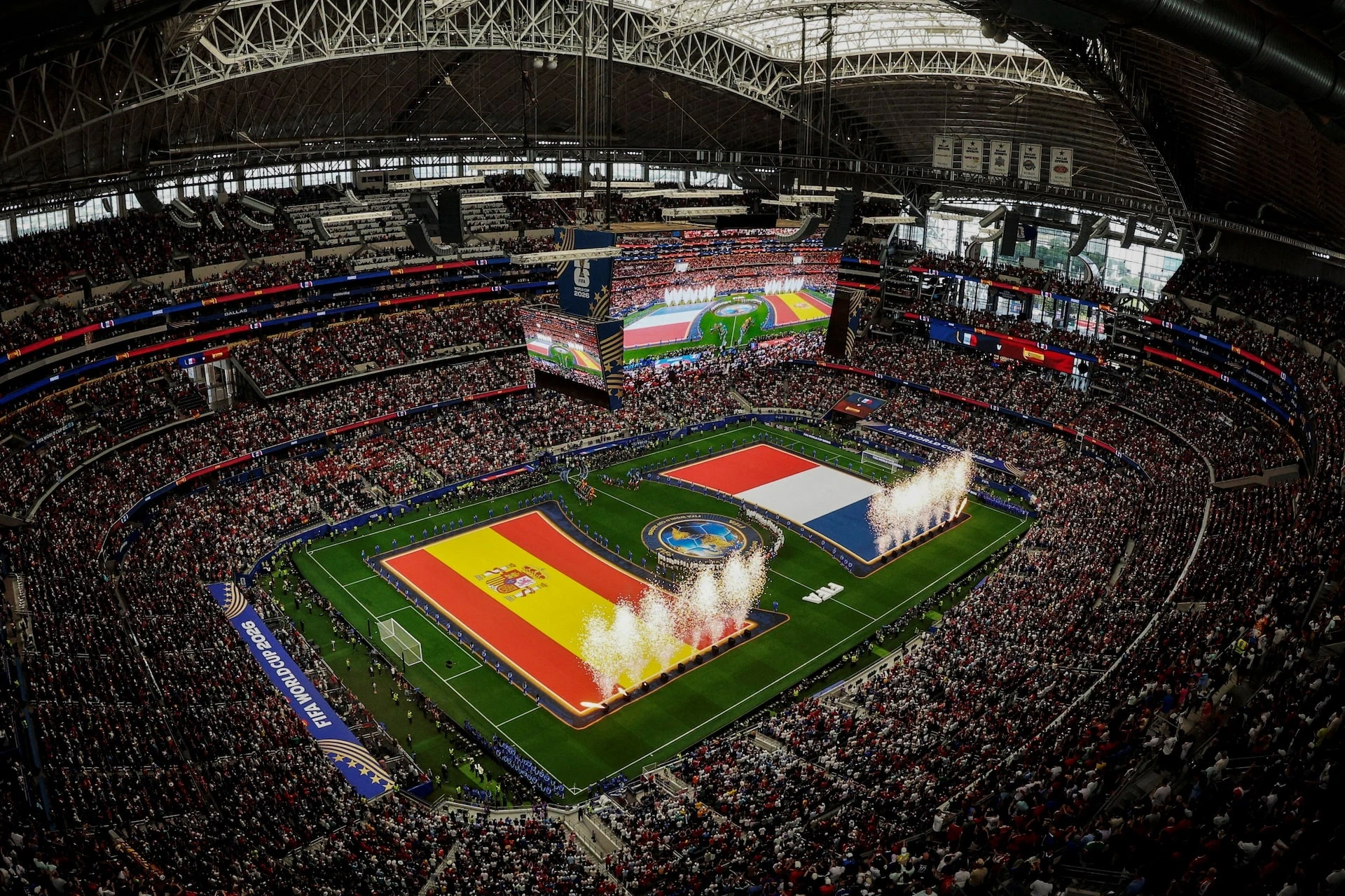 FIFA kiếm bộn tiền  ảnh 2