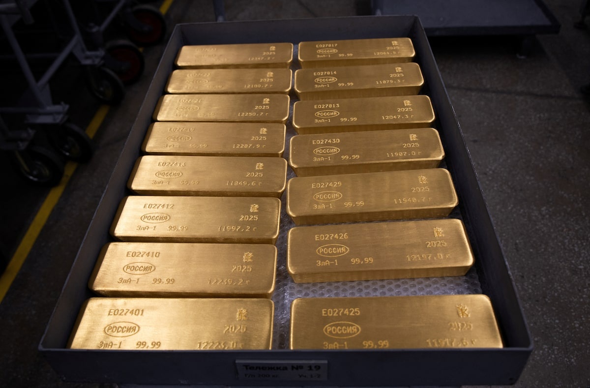 Giá vàng thế giới chạm mốc 4.300 USD/ounce, chứng khoán Mỹ lập kỷ lục
