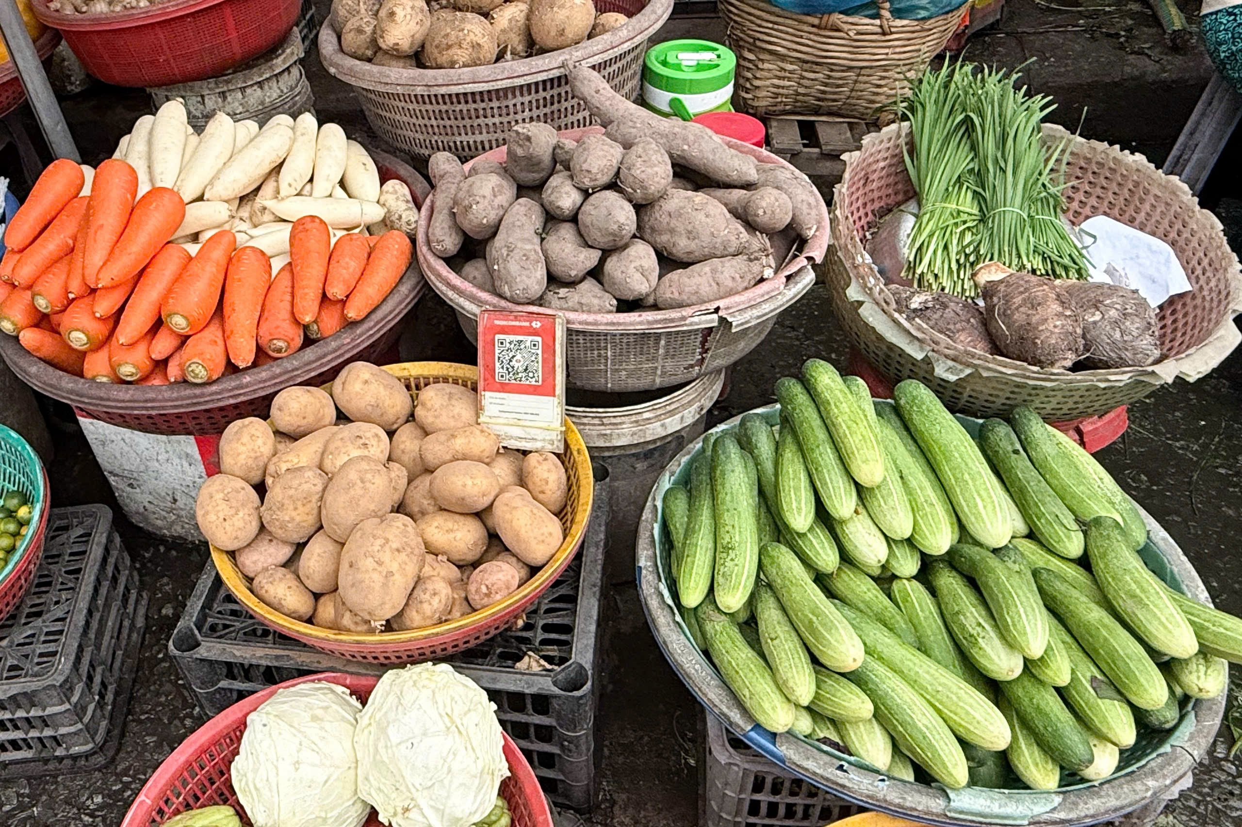 Gi&aacute; rau củ  ảnh 1