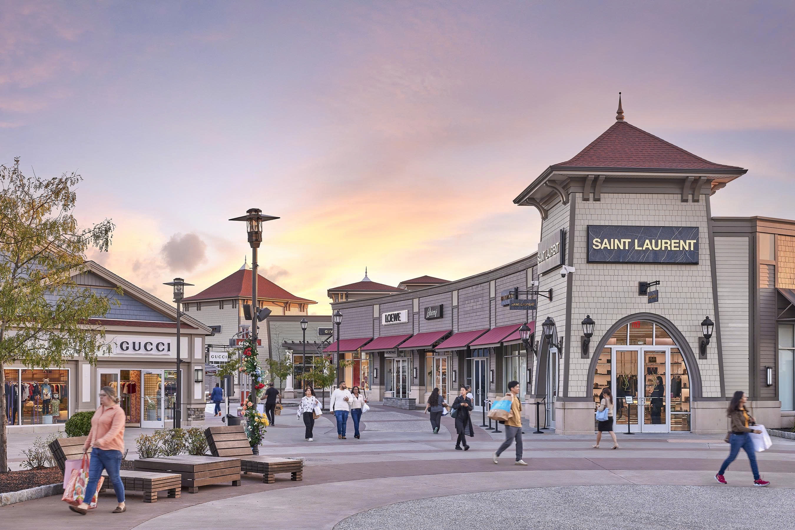 Trung tâm outlet mang về hàng chục tỷ USD/năm, Việt Nam học được gì?
