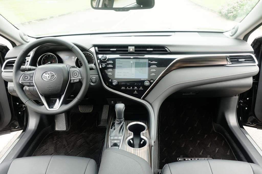 so sanh Toyota Camry va Mazda6 anh 7