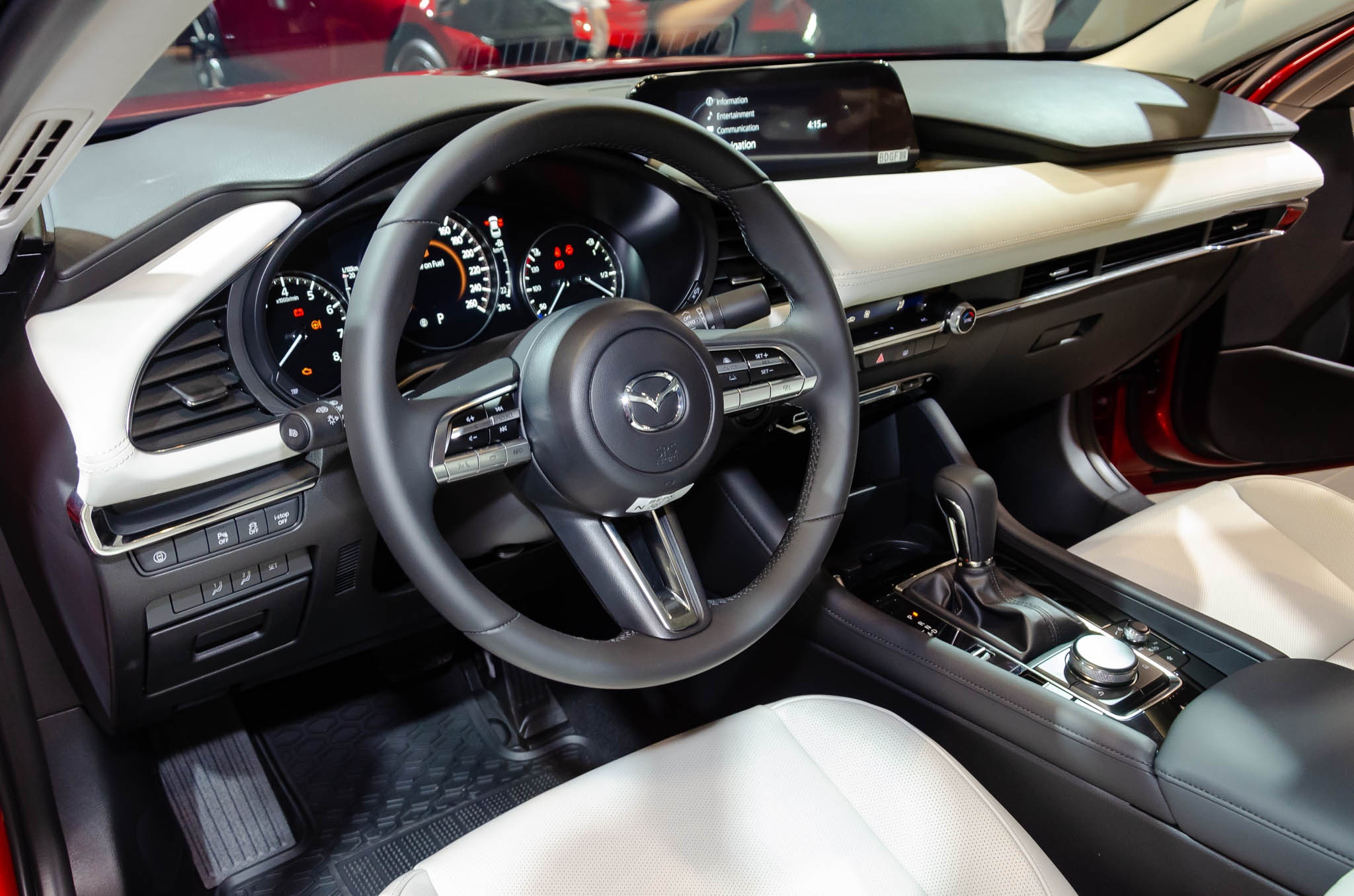 So sánh Mazda3 và Hyundai Elantra ảnh 11 So sanh Mazda3 va Hyundai Elantra anh 11