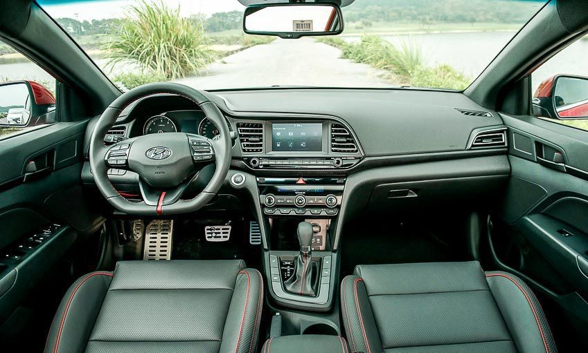 So sánh Mazda3 và Hyundai Elantra ảnh 10 So sanh Mazda3 va Hyundai Elantra anh 10