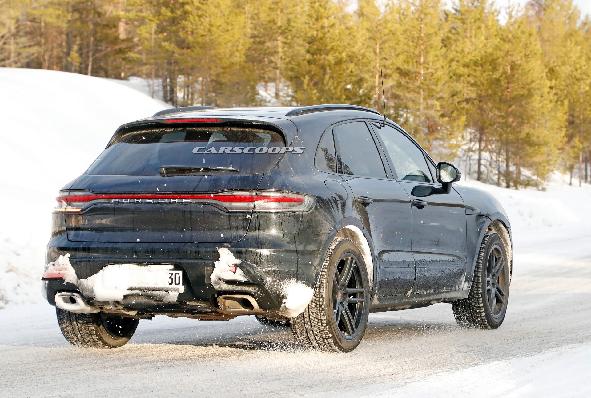 Porsche Macan 2022 lộ diện ảnh 4 Porsche Macan 2022 lo dien anh 4